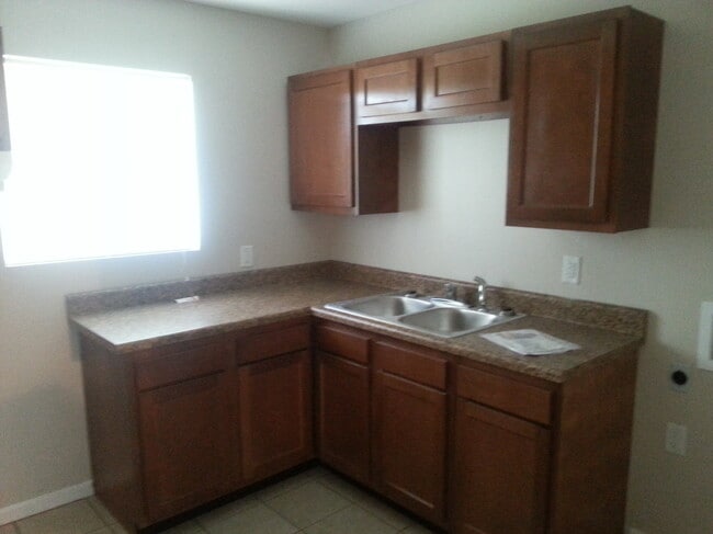 Building Photo - 1592 Druid Hill Dr