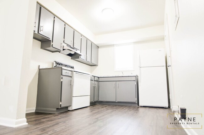 Building Photo - 4217 Rosemont Dr