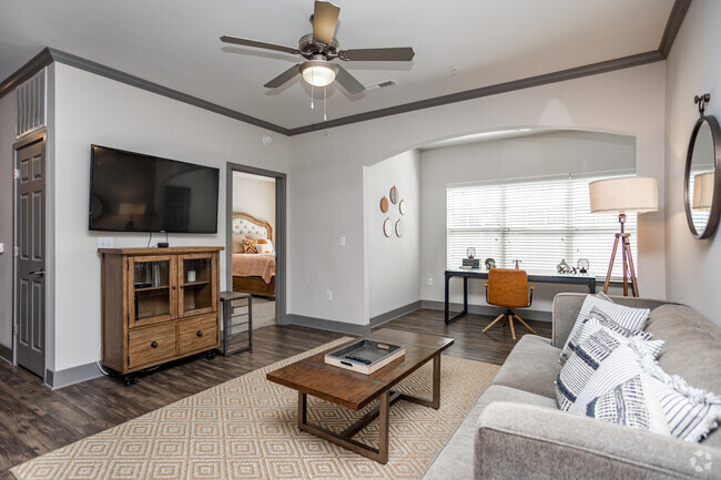 2 habitaciones, 2 baños, 109 metros cuadrados, sala de estar - Vintage at Emory Road Apartments