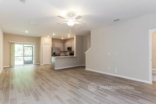 Foto del edificio - 13301 Shore Grass Dr