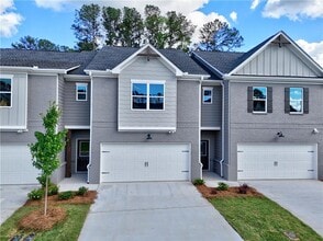 Building Photo - 1446 Fern Ridge Ln