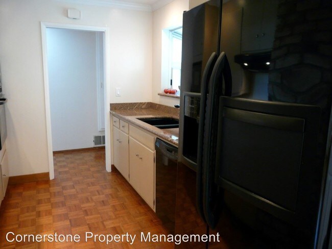 Building Photo - 3 br, 2 bath House - 1136 Buchanan Dr