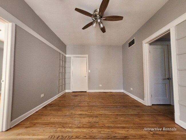 Foto del edificio - 610 E 71st St