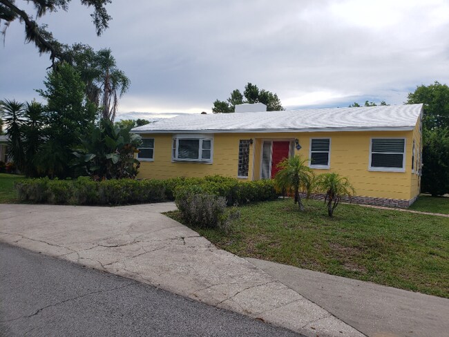 Foto del edificio - 128 8th St