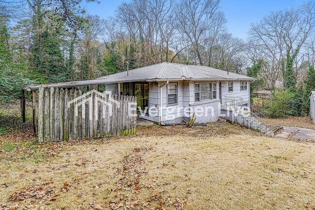 Building Photo - 2633 1st St NE