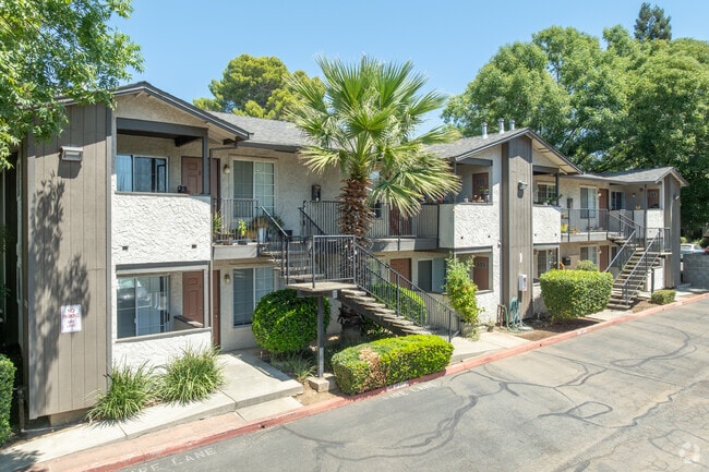 Building Photo - 480 Manzanita Ave