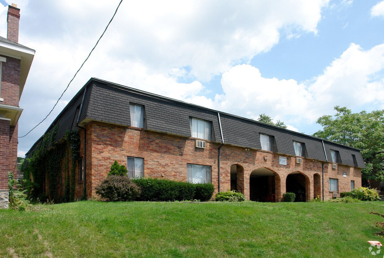 Building Photo - 340 E 19th Ave
