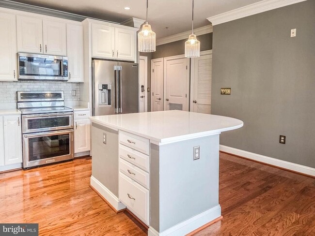 Building Photo - 1023 N Royal St