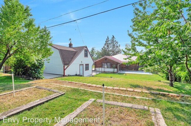 Foto del edificio - 3 br, 1.5 bath House - 4298 S. 950 E.