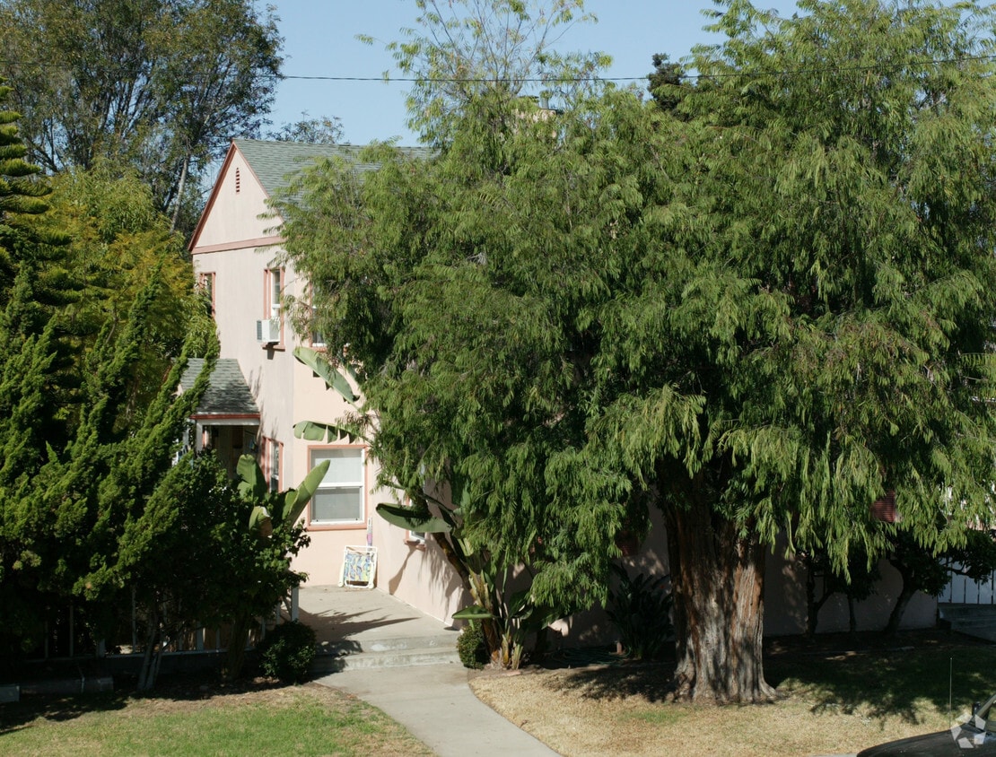 Building Photo - 4334-4340 Arizona St