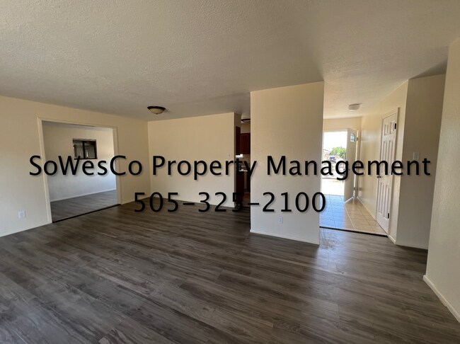Foto del edificio - 2408 N Hutton Ave