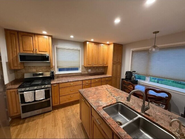 Foto del edificio - 2909 W Birchwood Ave