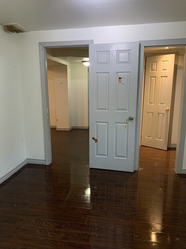 Photo du bâtiment - 1003 Elgin St N