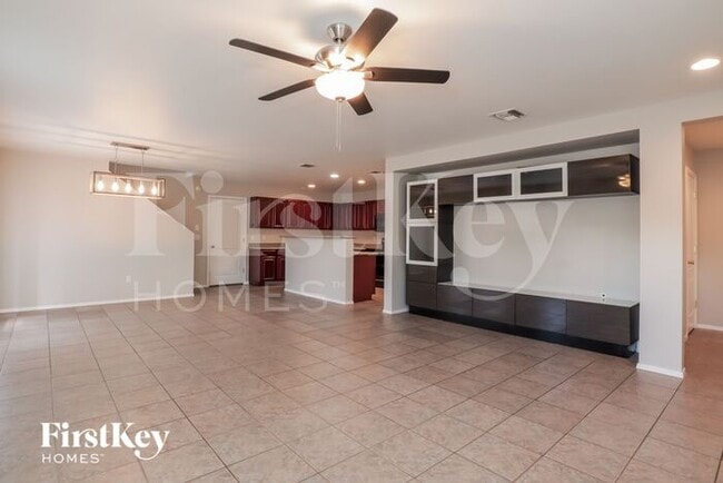 Building Photo - 2758 N Saramano Ln