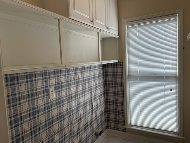 Laundry Room with Extra Cabintry - 2731 New Port Royal Rd