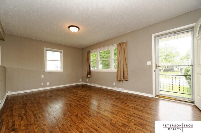 Building Photo - 3109 S 56th St