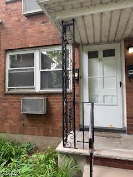 Foto del edificio - 268 McBride Ave