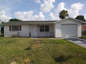 Building Photo - 7034 Brentwood Dr