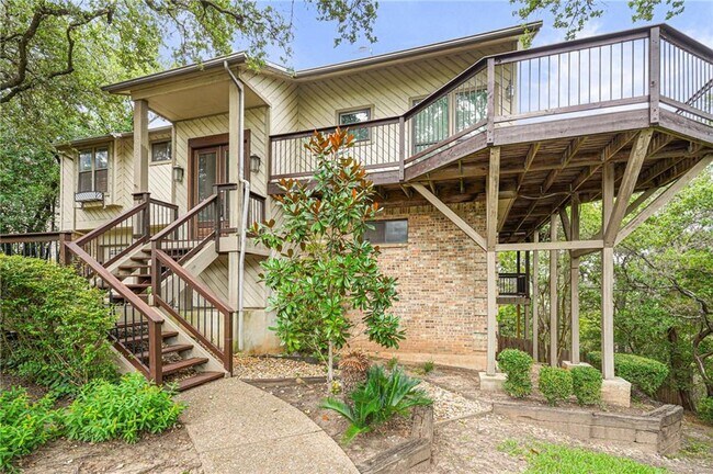 Building Photo - 6527 Ladera Norte