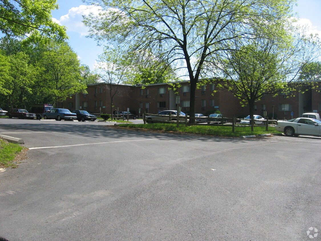 Foto del edificio - Woodhaven Apartments