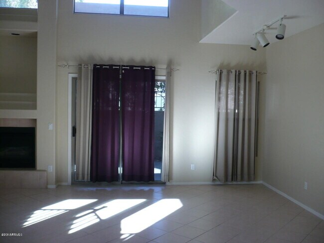 Building Photo - 6510 S Hazelton Ln