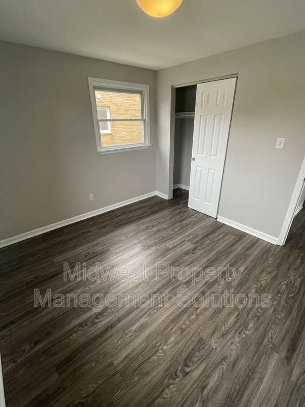 Foto del edificio - 1835 E 8th St