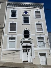Building Photo - 578c Hickory St