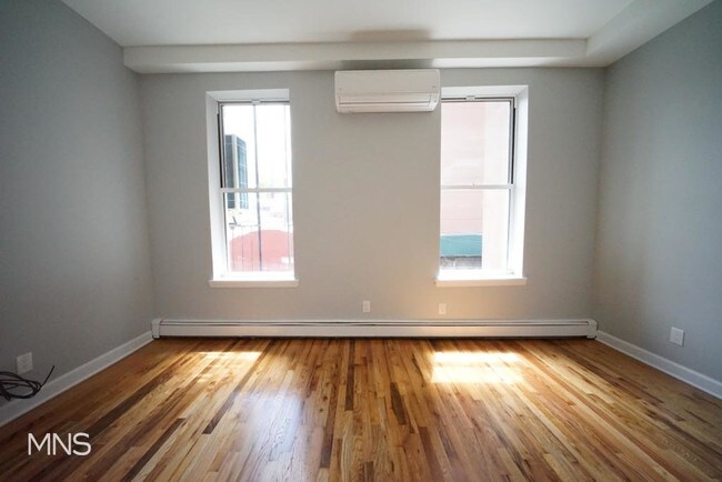 Building Photo - 572 Myrtle Avenue