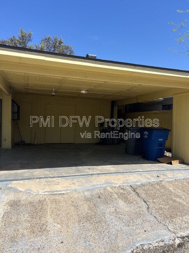 Foto del edificio - 1510 Cherrycrest Ln