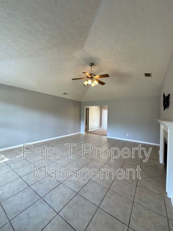 Building Photo - 110 Gunpowder Dr