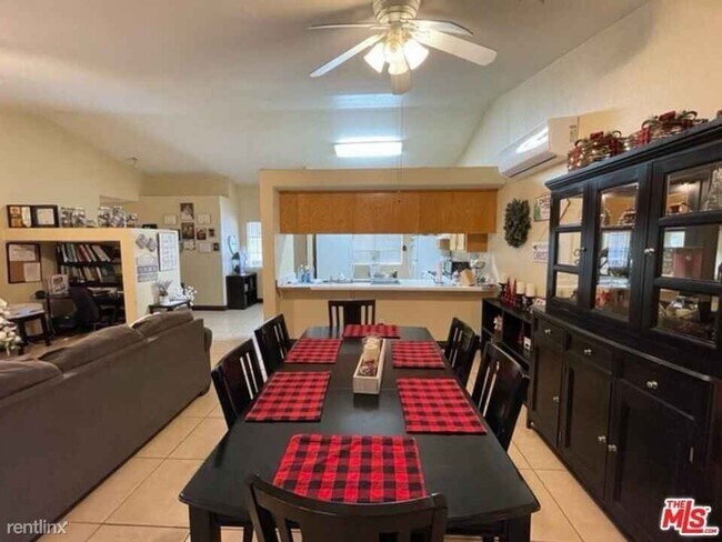 Building Photo - 4 br, 2 bath House - 1119 Villa Bonita Ct