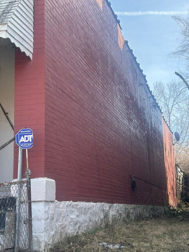 Foto del edificio - 2028 E Prairie Ave