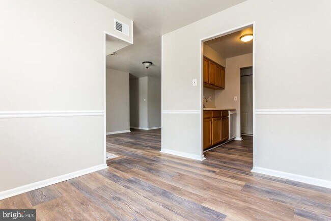 Foto del edificio - 3218 Valley Dr