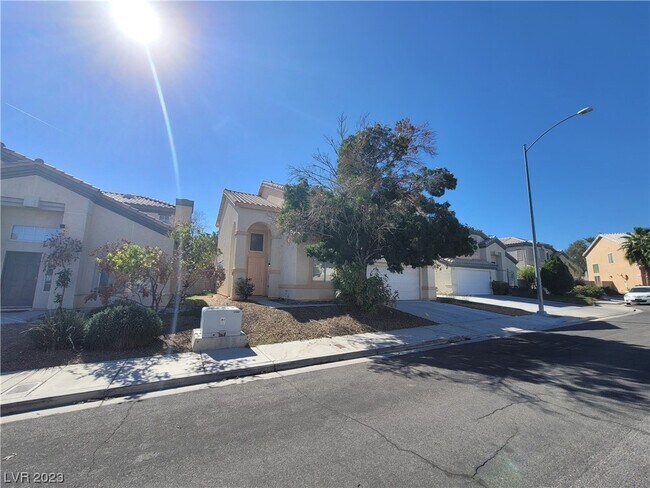 Building Photo - 7817 W Falcon Wing Ave