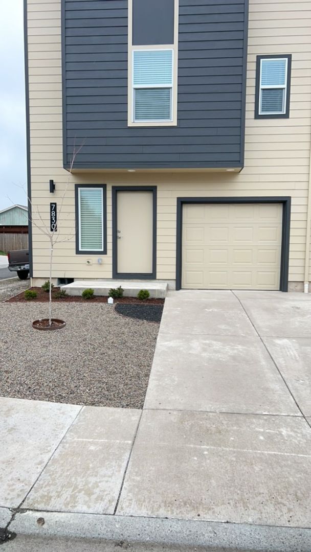 Foto del edificio - 3 Bedroom 2.5 Bath Townhouse