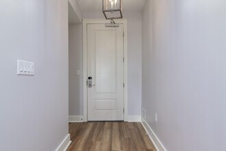 Building Photo - 9000 Heron Walk Dr