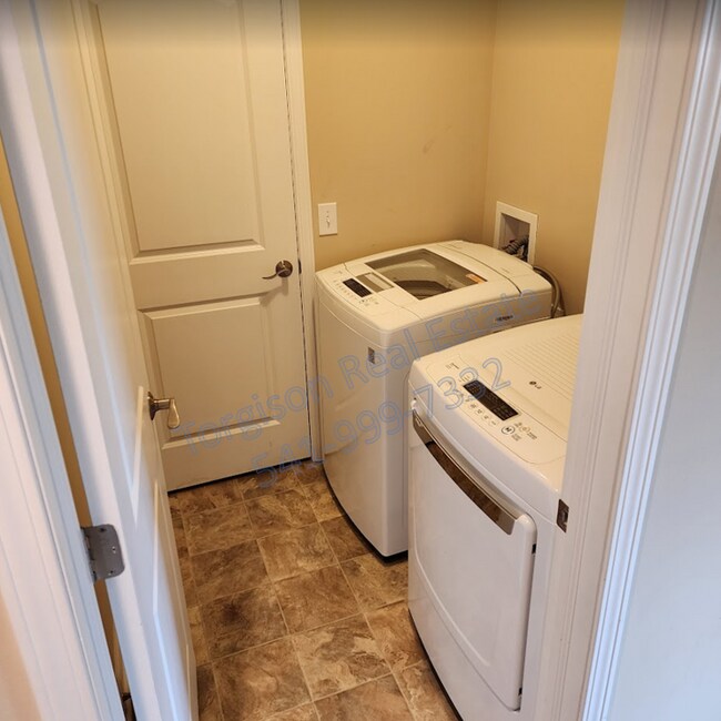 Foto del edificio - 5828 Trail Creek Dr