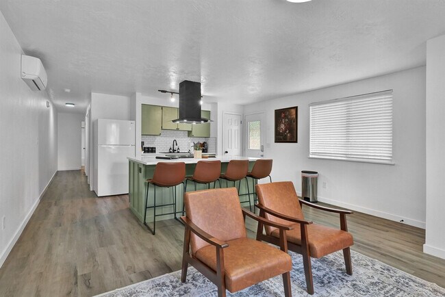 Foto del edificio - 2111 S Owyhee St