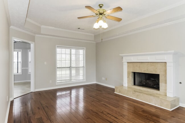 Building Photo - 1303 Dorchester Dr