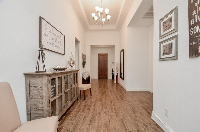 Building Photo - 27411 Lynnwood Ridge Dr