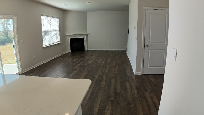 Foto del edificio - 1030 Roleson Wy