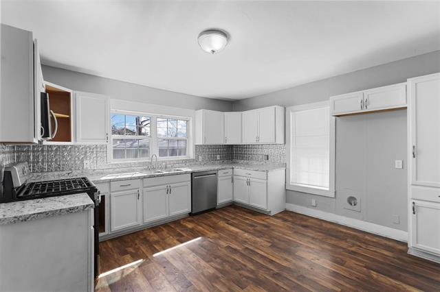 Building Photo - 1018 E Chaffin St