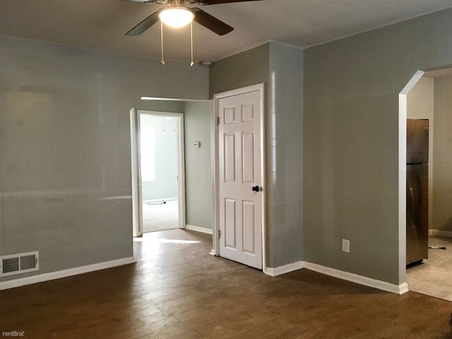 Building Photo - 2 br, 1 bath  - 4019 Frankford Ave Unit 1