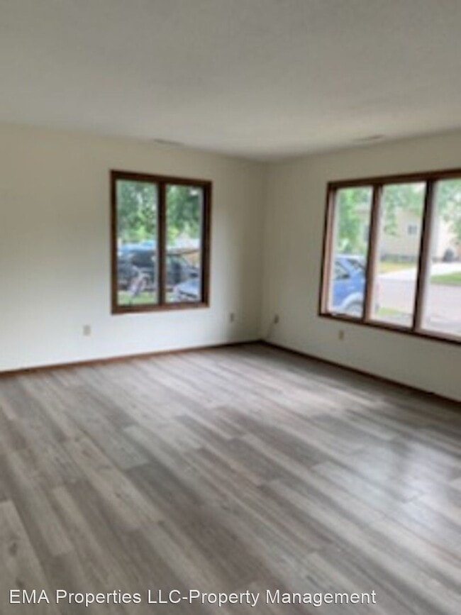 Building Photo - 2 br, 1 bath House - 723 West 4th Street