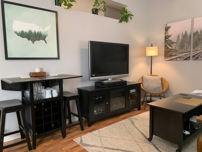 Foto del edificio - 1433 E Edgemont Ave