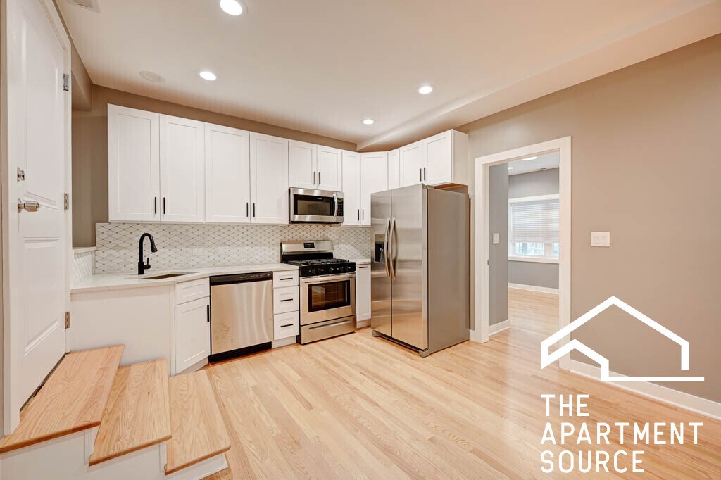 Foto principal - 1430 N Maplewood Ave
