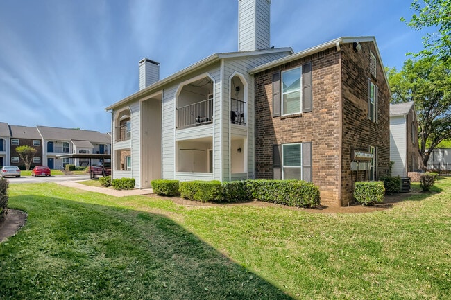 Building Photo - Villas at Waterchase Apartments