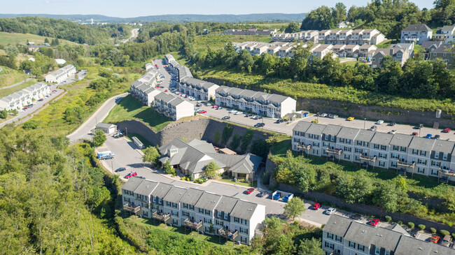 Foto del edificio - Canvas Townhomes Morgantown