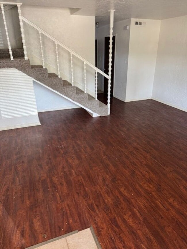 Photo - 2 Bedroom Duplex Central Norman Townhome