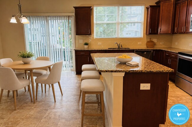 Building Photo - 1437 Salem Creek Dr